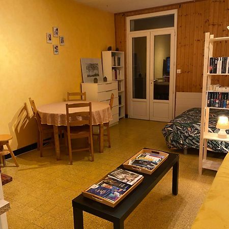 Maisonnette Aigrefeuille-dʼAunis Exteriör bild